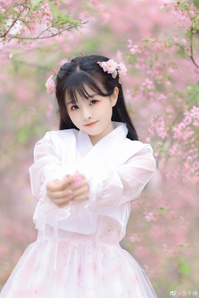过春天 封面